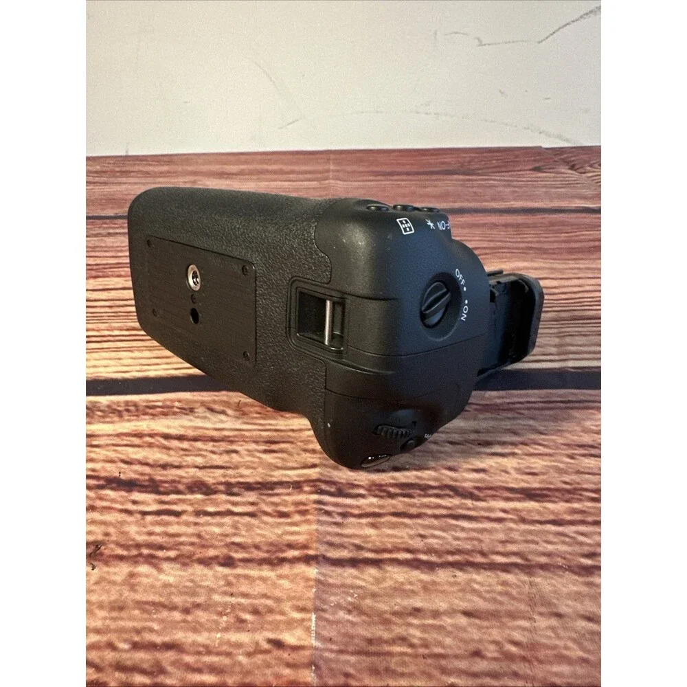 Canon BG-E20 Battery Grip for 5D Mark IV - WORKING